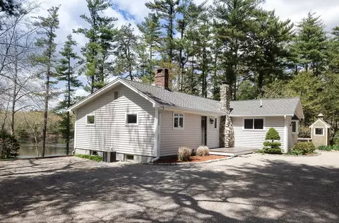 75 Crystal Lake Rd, Halifax, MA 02338
