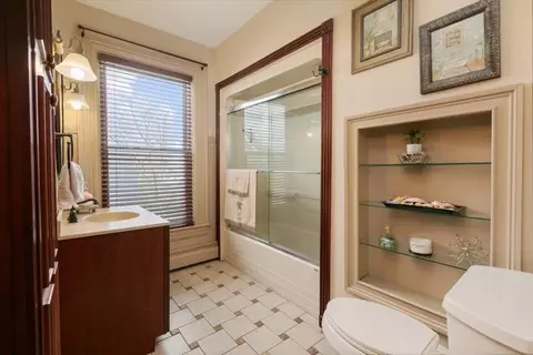 Bath - 78 Stevens St, Lowell, MA 01851 photo 2 of 3