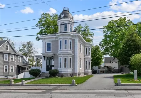 78 Stevens St, Lowell, MA 01851