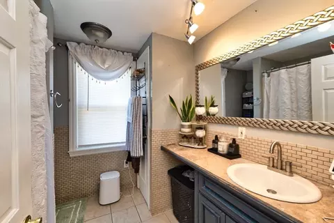 Bath - 235 Chavenson St, Fall River, MA 02723 photo 2 of 3