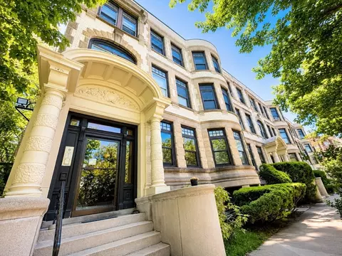 35 Westbourne Ter #2, Brookline, MA 02446