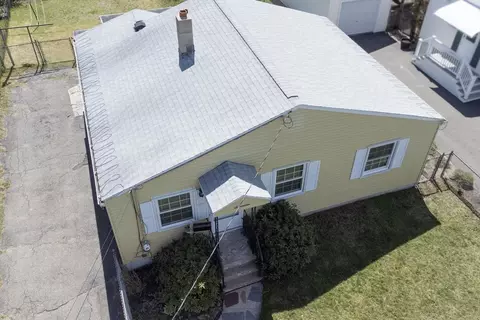 View/Area - 17 Mcbride St, Springfield, MA 01104 photo 1 of 3