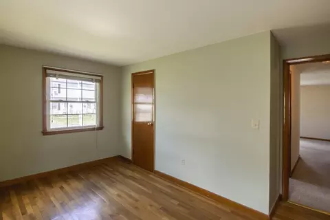 Bedroom - 17 Mcbride St, Springfield, MA 01104 photo 2 of 4