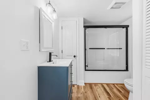 Bath - 8 Cottage St, Wareham, MA 02571 photo 2 of 2