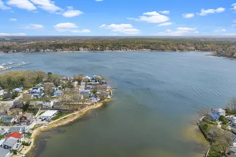 View/Area - 8 Cottage St, Wareham, MA 02571 photo 3 of 3
