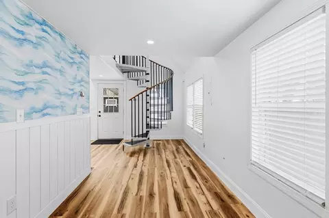 Entry Way - 8 Cottage St, Wareham, MA 02571 photo 4 of 10