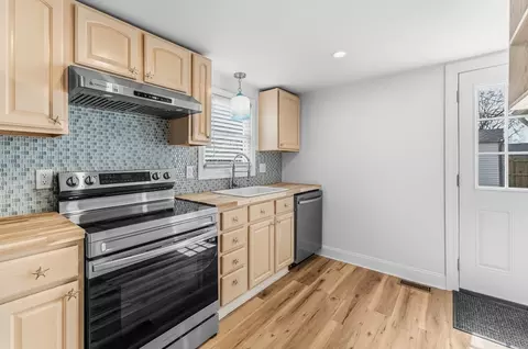 Kitchen - 8 Cottage St, Wareham, MA 02571 photo 2 of 4
