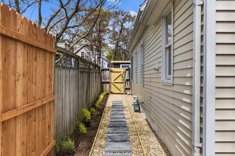 Exterior - 8 Cottage St, Wareham, MA 02571 photo 6 of 6