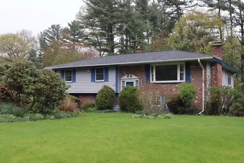 15 Dakota Dr, Chelmsford, MA 01824