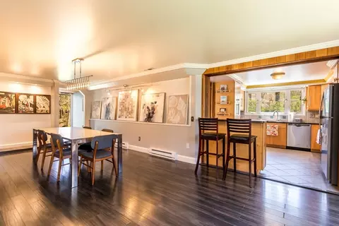 Dining - 149 Wheeler Rd, Mashpee, MA 02649 photo 3 of 4