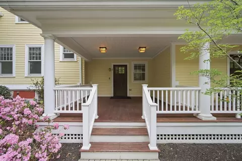 151 Amity St #2, Amherst, MA 01002