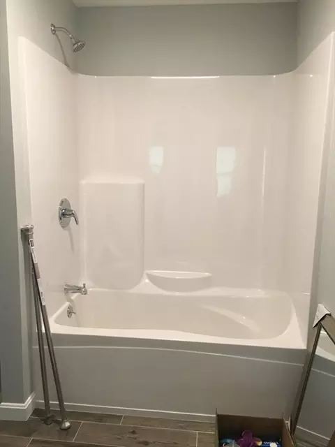 367 County St, Fall River, MA 02723 photo 3