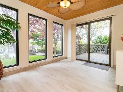 Exterior - 7 Rivers Ln, Stoneham, MA 02180 photo 2 of 8