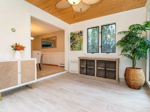 Entry Way - 7 Rivers Ln, Stoneham, MA 02180 photo 1 of 2