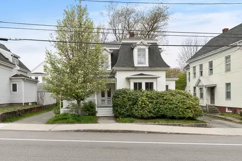 Exterior - 204 Washington St, Gloucester, MA 01930 photo 2 of 11