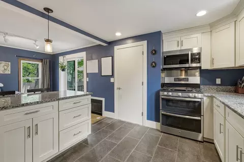 Kitchen - 197 Bridge Rd, Northampton, MA 01062 photo 4 of 5