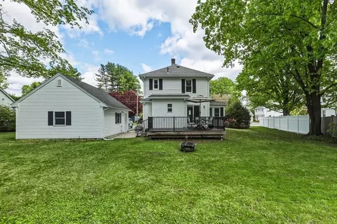 Exterior - 197 Bridge Rd, Northampton, MA 01062 photo 10 of 13