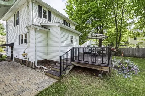Exterior - 197 Bridge Rd, Northampton, MA 01062 photo 7 of 13