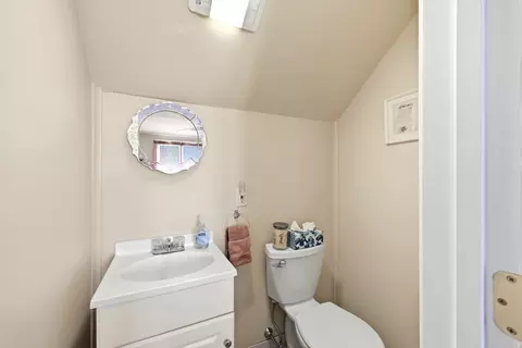 24 Dell Ave, Worcester, MA 01604 photo 25