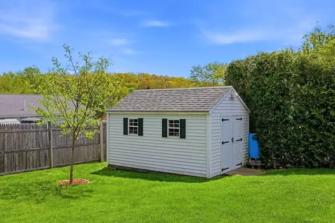 24 Dell Ave, Worcester, MA 01604 photo 31
