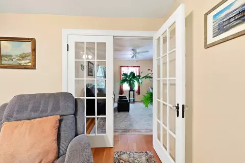 24 Dell Ave, Worcester, MA 01604 photo 10