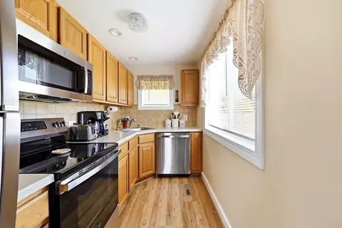 24 Dell Ave, Worcester, MA 01604 photo 12