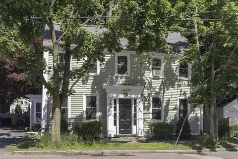 54 Ashland St, Newburyport, MA 01950