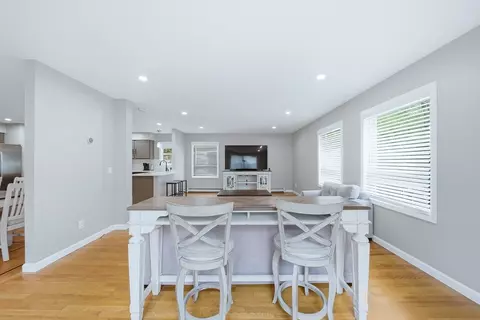 89 Webster St, Douglas, MA 01516 photo 4