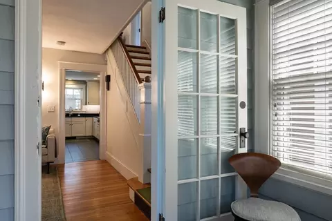 Entry Way - 66 Maynard Rd, Northampton, MA 01060 photo 2 of 4