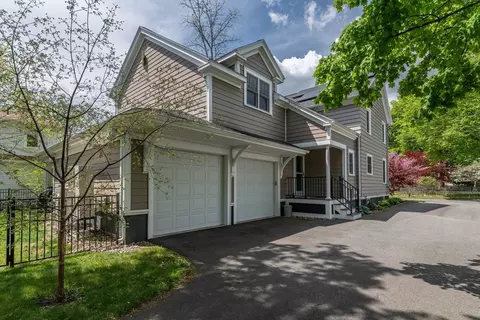 Exterior - 66 Maynard Rd, Northampton, MA 01060 photo 4 of 8