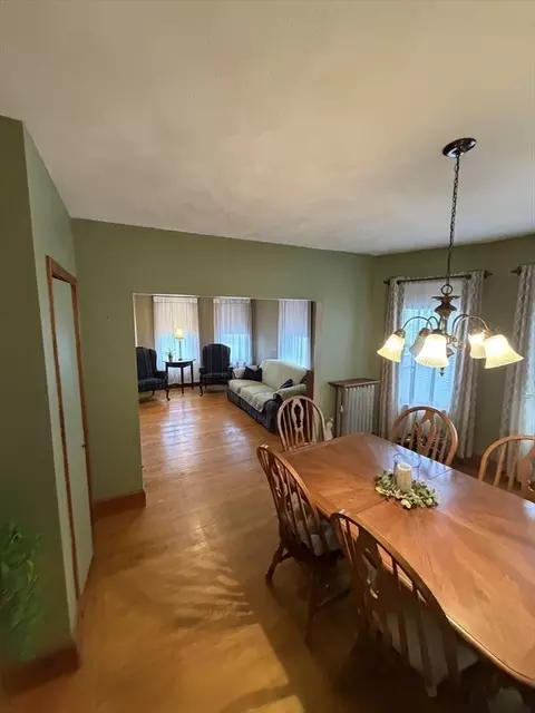 Dining - 24-26 Edith Ave, Everett, MA 02149 photo 1 of 3