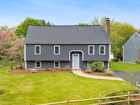 179 Dean St, Mansfield, MA 02048