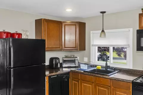 4 Jean Dr, Springfield, MA 01104 photo 23