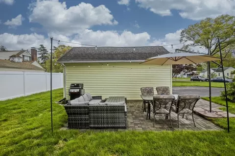 4 Jean Dr, Springfield, MA 01104 photo 9