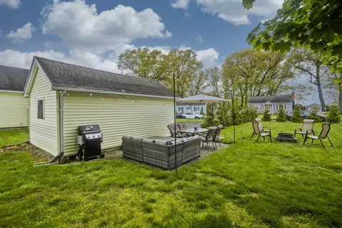 4 Jean Dr, Springfield, MA 01104 photo 13