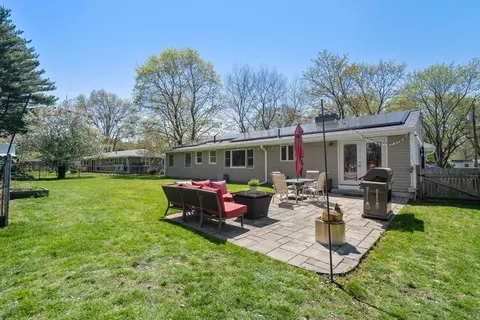 Exterior - 11 Sunset Rd, Maynard, MA 01754 photo 8 of 11