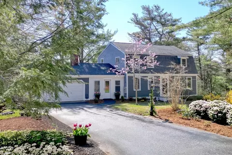 10 Anchor Dr, Plymouth, MA 02360