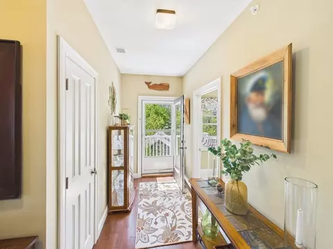 Entry Way - 1429 Main St #5E, Walpole, MA 02081 photo 2 of 7
