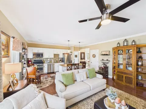 Living - 1429 Main St #5E, Walpole, MA 02081 photo 2 of 7
