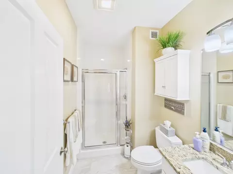 Bath - 1429 Main St #5E, Walpole, MA 02081 photo 4 of 4