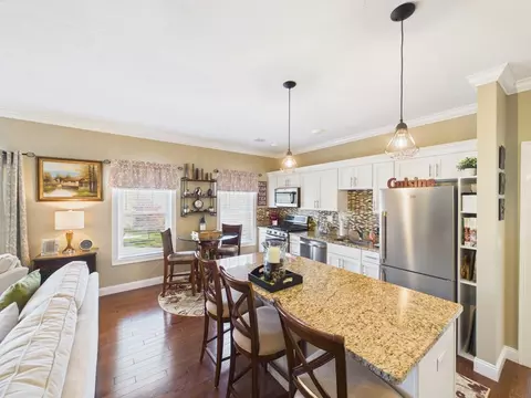 Kitchen - 1429 Main St #5E, Walpole, MA 02081 photo 1 of 4