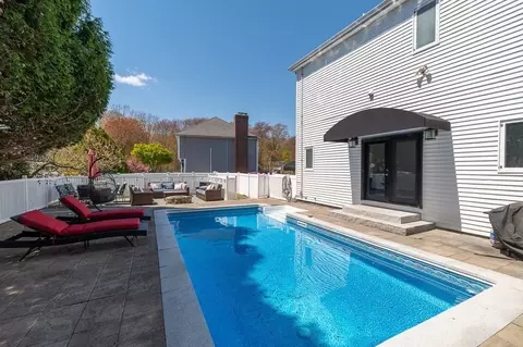 Exterior - 20 Landers Rd, Stoneham, MA 02180 photo 4 of 7