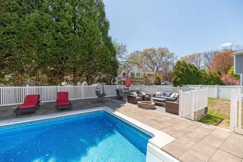 Exterior - 20 Landers Rd, Stoneham, MA 02180 photo 6 of 7