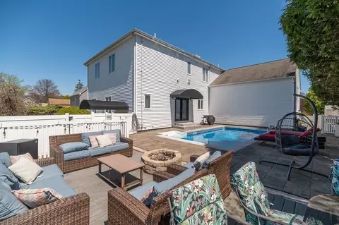 Exterior - 20 Landers Rd, Stoneham, MA 02180 photo 3 of 7