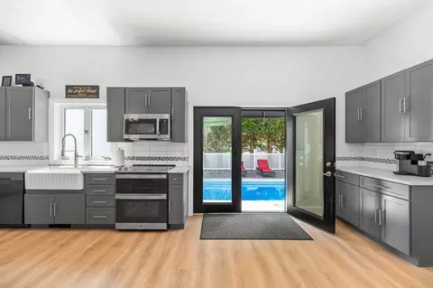 Kitchen - 20 Landers Rd, Stoneham, MA 02180 photo 3 of 3
