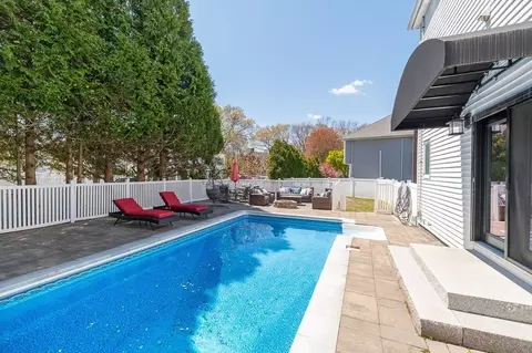Exterior - 20 Landers Rd, Stoneham, MA 02180 photo 5 of 7