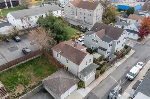 View/Area - 89 Oak St, Fall River, MA 02720 photo 8 of 13