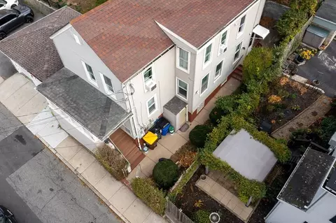 View/Area - 89 Oak St, Fall River, MA 02720 photo 4 of 13