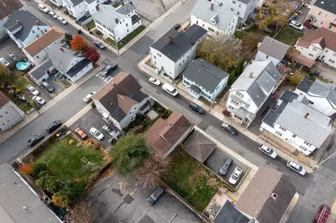 View/Area - 89 Oak St, Fall River, MA 02720 photo 9 of 13