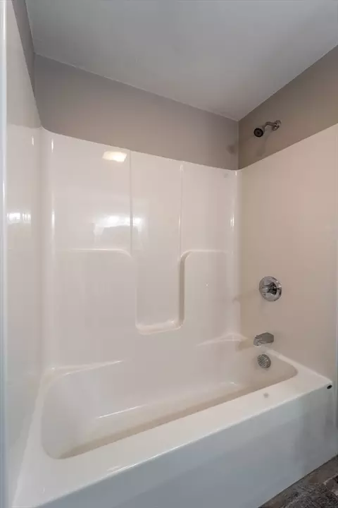 Bath - 31 Scenic Dr, Worcester, MA 01602 photo 6 of 6